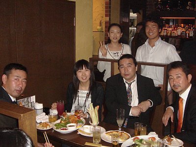 老若(？)男女、世代を超えて様々な学年の同窓生が参加して盛り上がってくれました