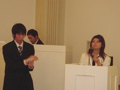 ビンゴの司会・進行も自分たちで頑張りました