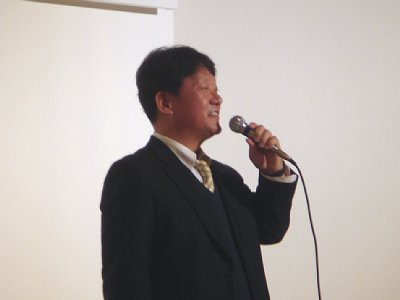 学年主任であった井上潤一郎先生による万歳三唱