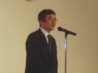 最後の締めは武本数夫元教頭先生の万歳三唱でした。